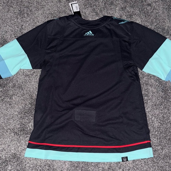 Seattle Kraken Hockey Jersey NWT - Picture 2 of 2